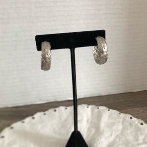 Vtg Silver Tone Basketweave Hoop Clip On Earrings